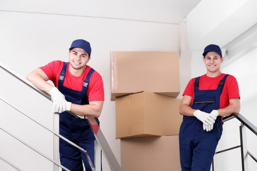 Packing and transport support for a small office move in Kennington